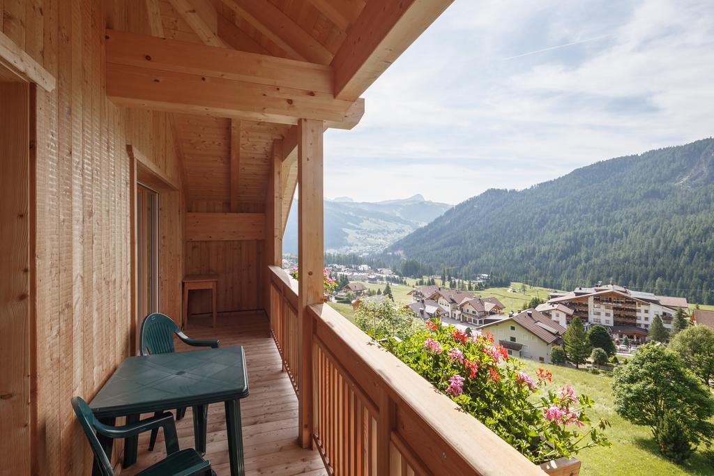 Garni Sirio Aparthotel Colfosco Exterior photo
